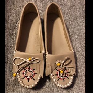Women’s Size 8 Moccasins